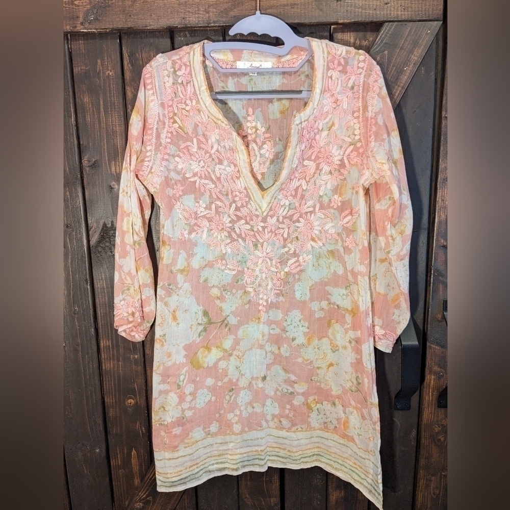 AMAYA tunic size 38, hand embroidery.